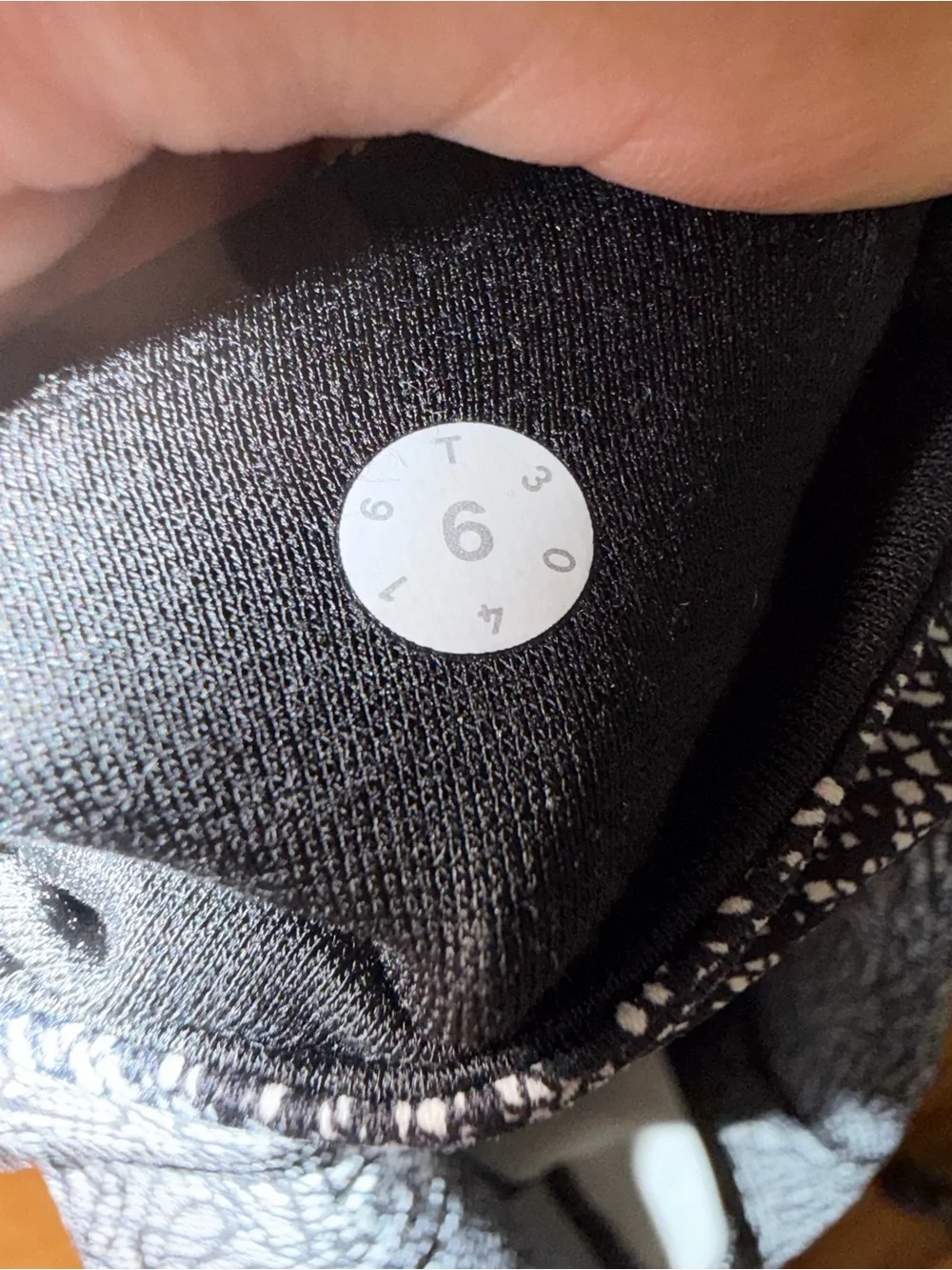 Lululemon Wunder Under Pant Leggings Line Up White Black Printed Size 6 Low Rise